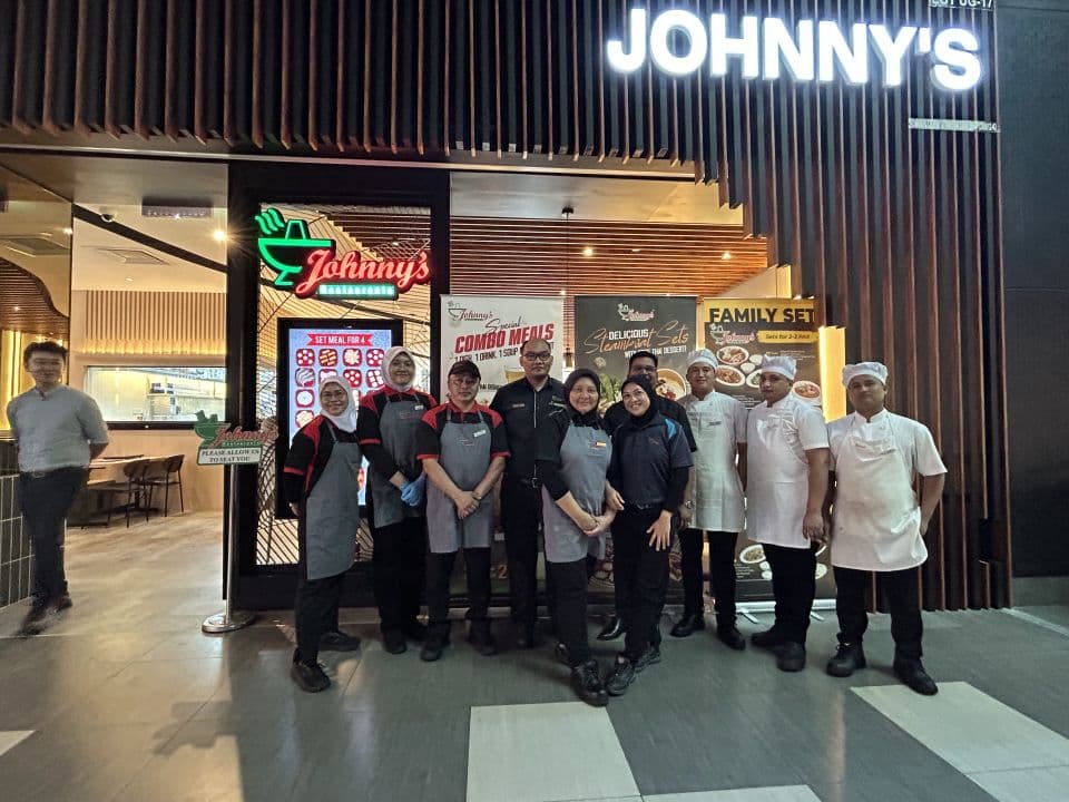 Johnny's Restaurant D'Pulze cover