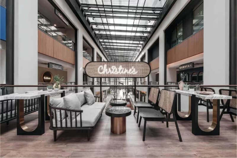 Christine's Bakery, Publika restaurant